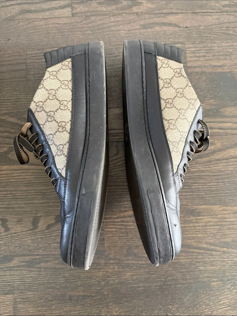 Gucci gg supreme